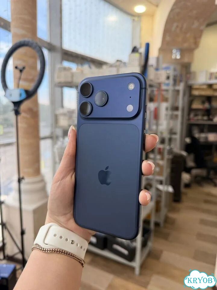 iPhone 17 Pro Max, 256 ГБ, SIM + eSIM фото 1