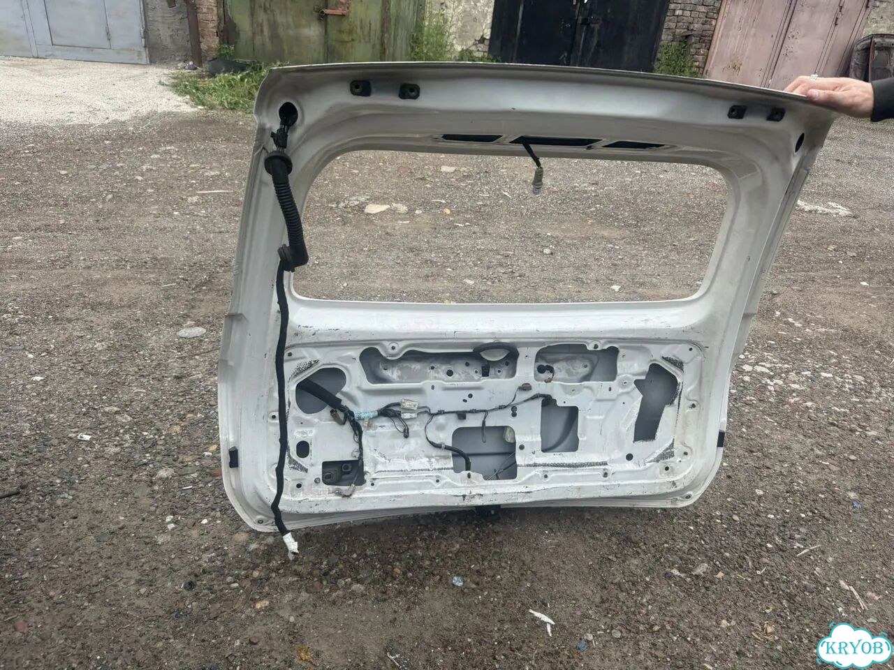 Крышка багажника nissan wingroad y12 фото 2