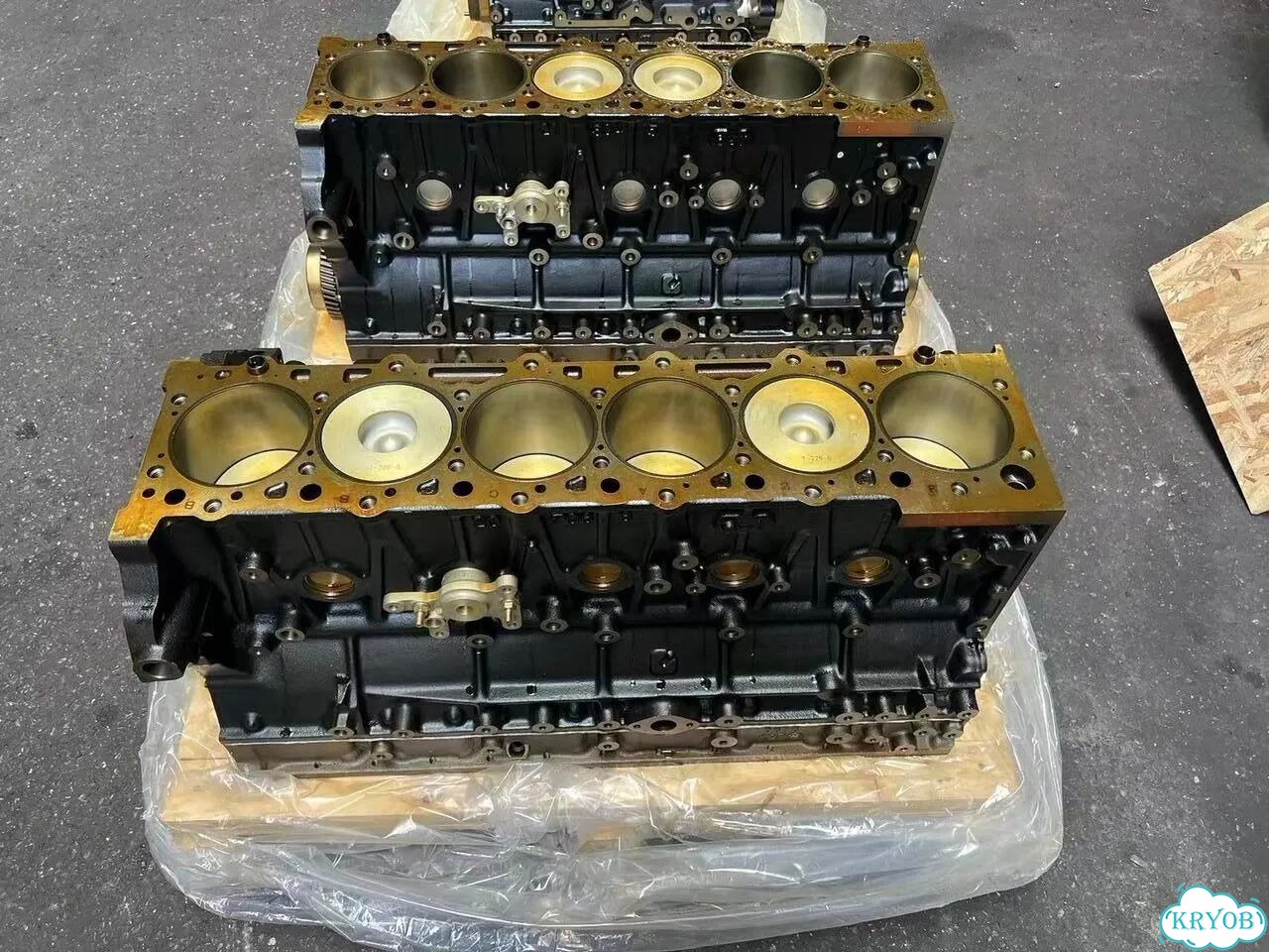 Isuzu 6HK1 блок цилиндров в сборе гарантия фото 1