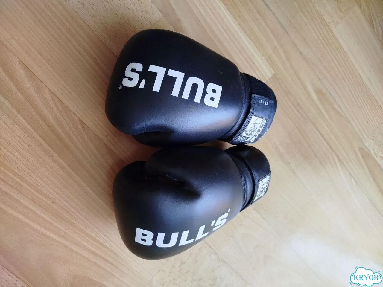 Боксерские перчатки Bulls фото 1