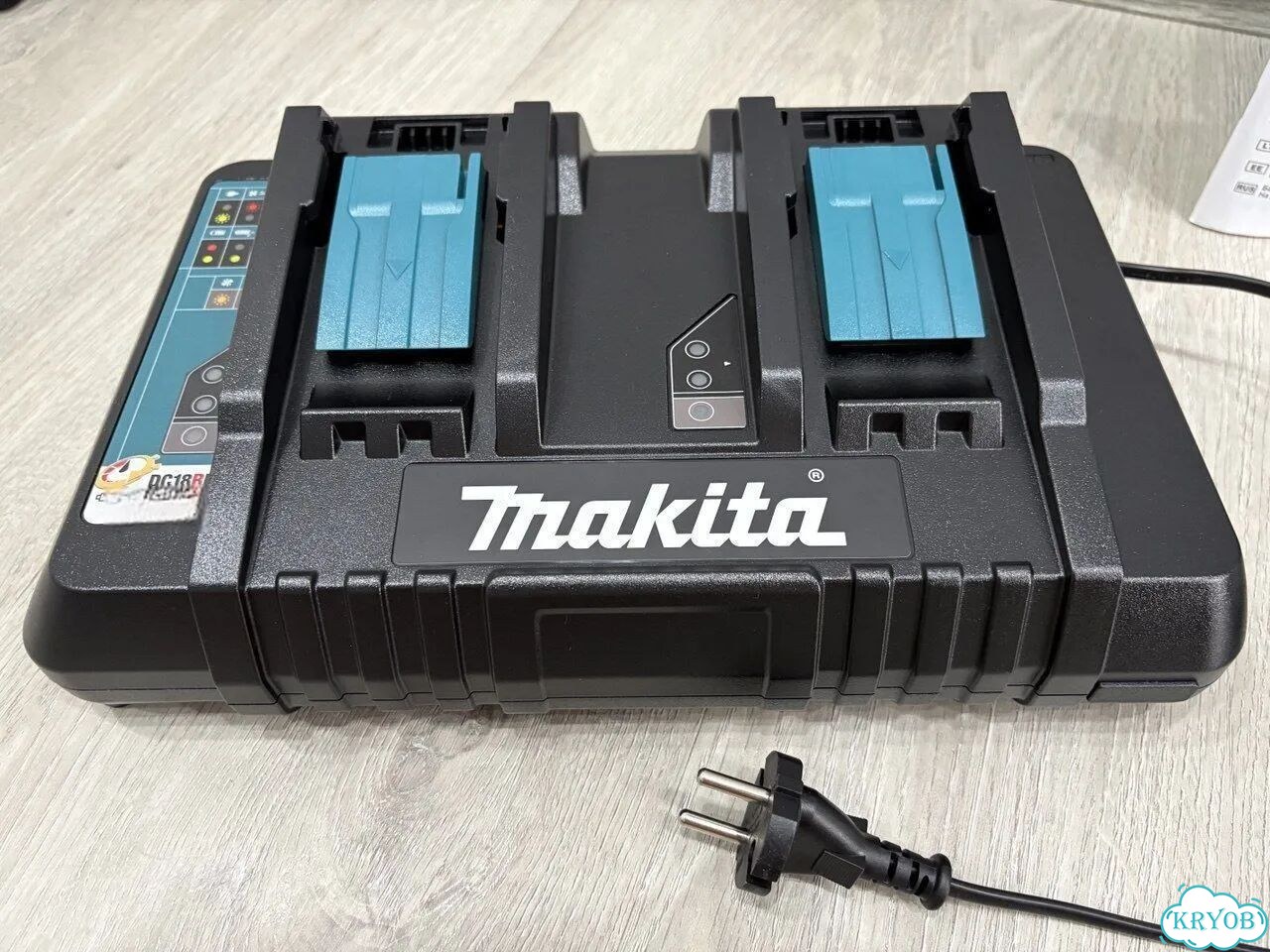 Makita 191L75-3 набор аккумуляторов BL1850B и З/У фото 3