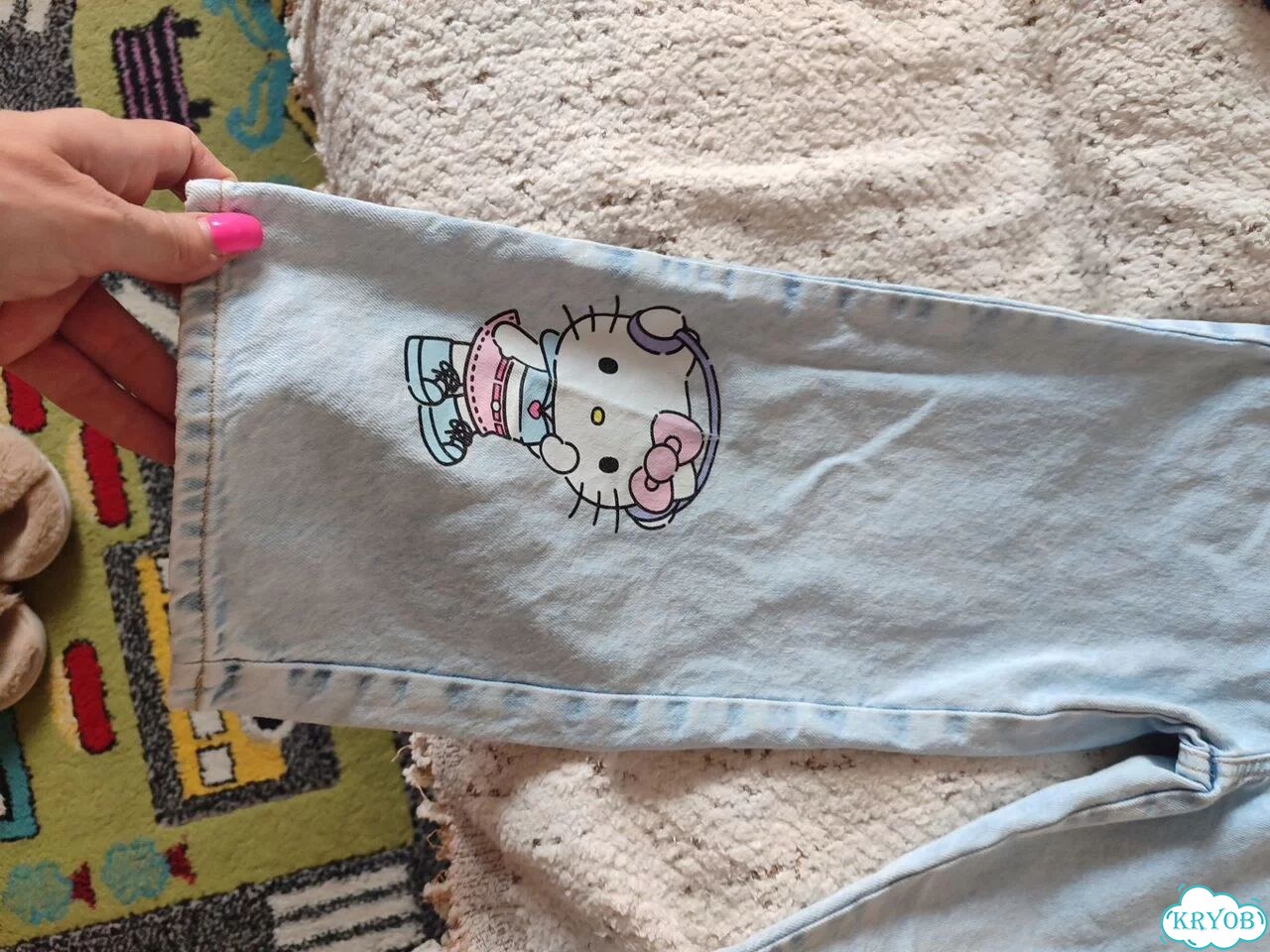 Джинсы Gloria Jeans для девочек Hello Kitty фото 5