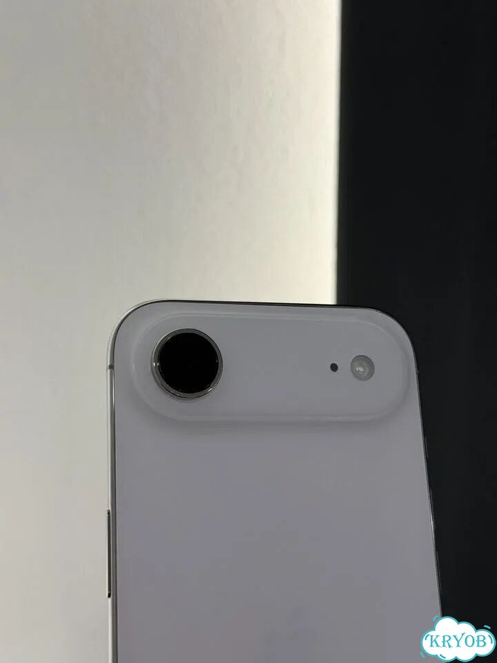iPhone Air, 256 ГБ фото 3