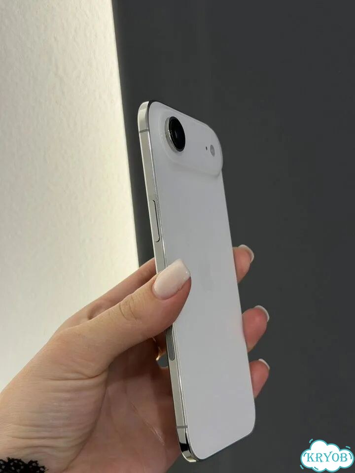iPhone Air, 256 ГБ фото 9