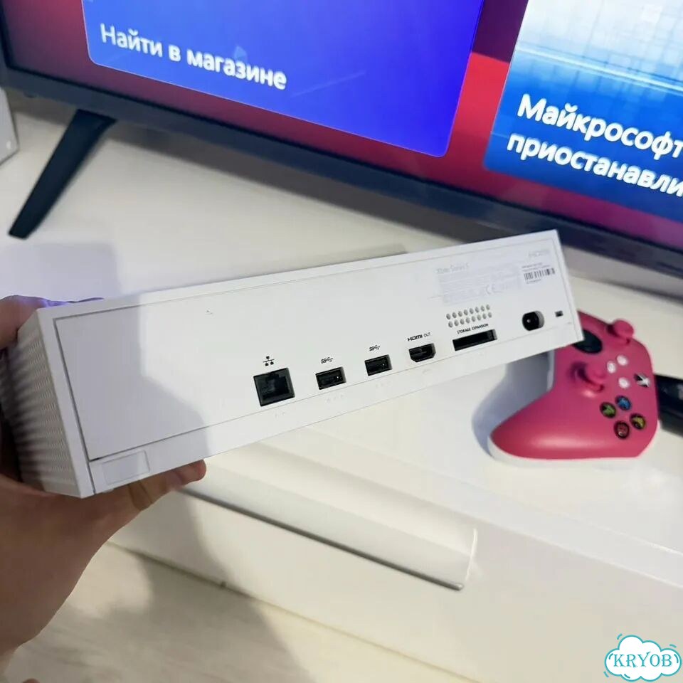 Xbox series s с двумя геймпадами фото 3