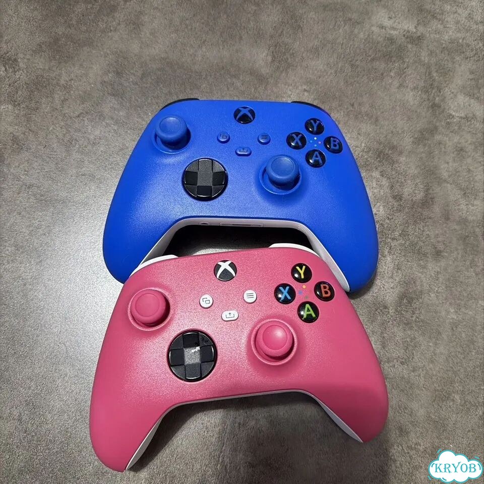 Xbox series s с двумя геймпадами фото 5