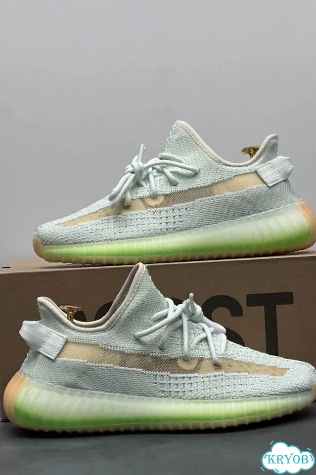 Кроссовки Adidas Yeezy Boost 350 фото 2