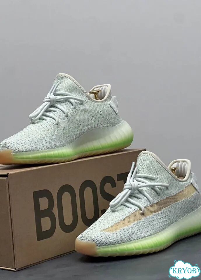Кроссовки Adidas Yeezy Boost 350 фото 3