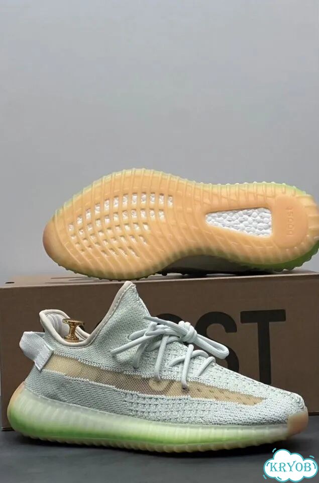 Кроссовки Adidas Yeezy Boost 350 фото 4