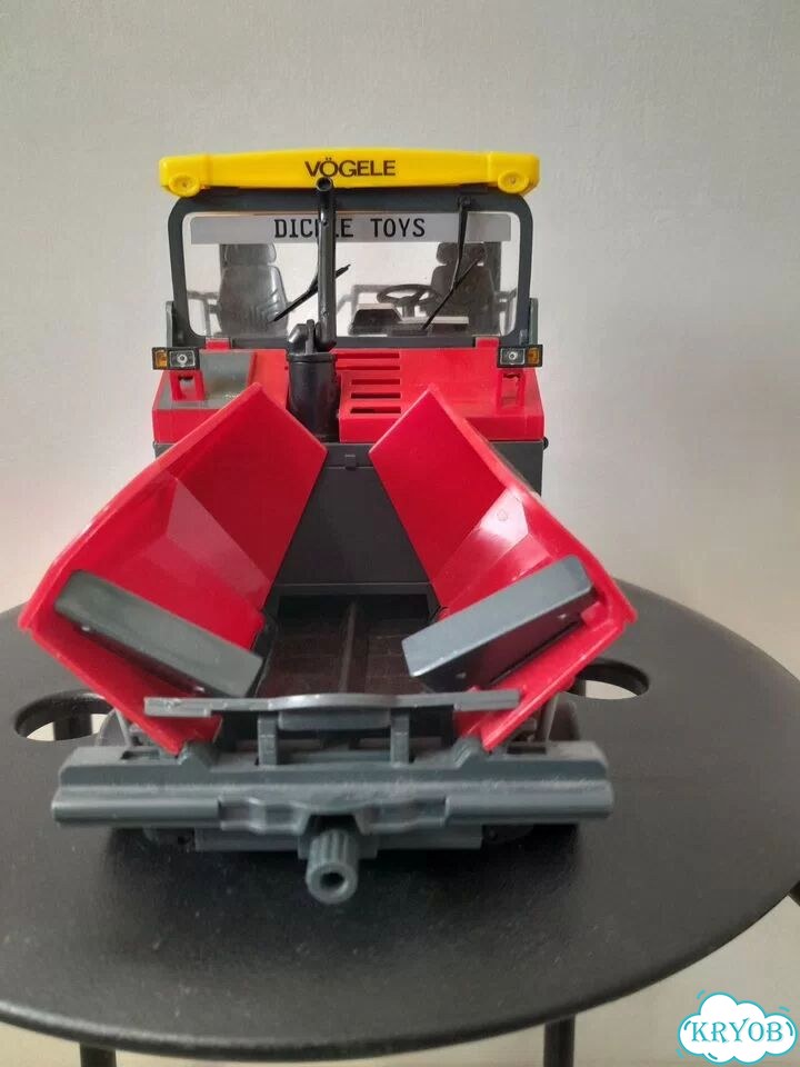 Игрушка Toys Асфальтоукладчик Vogele super 1803-2 фото 3