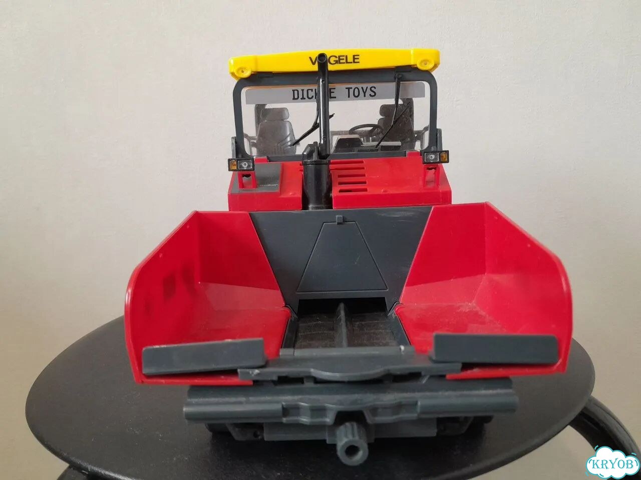 Игрушка Toys Асфальтоукладчик Vogele super 1803-2 фото 4