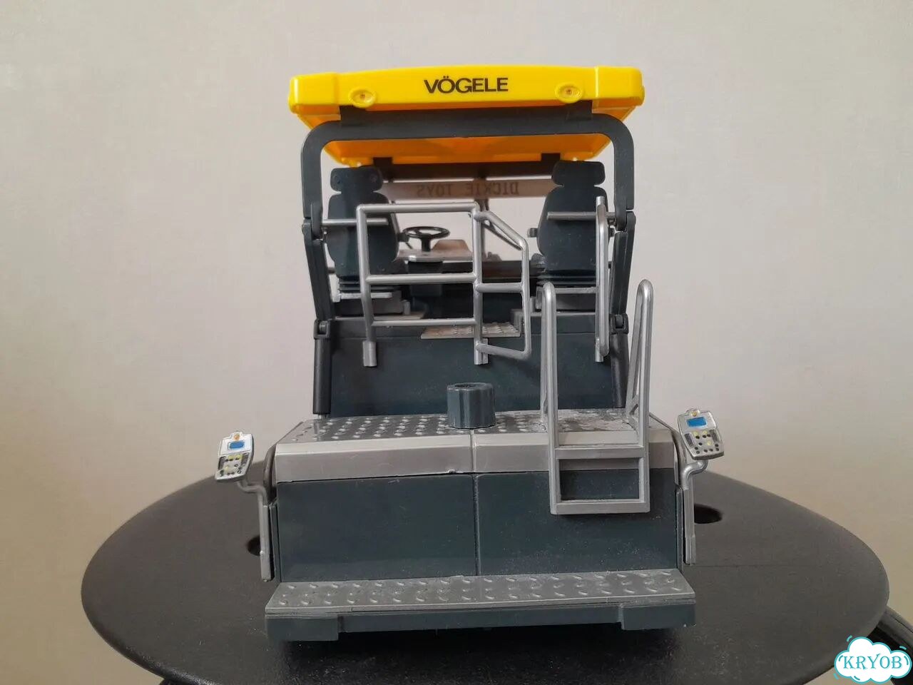 Игрушка Toys Асфальтоукладчик Vogele super 1803-2 фото 8