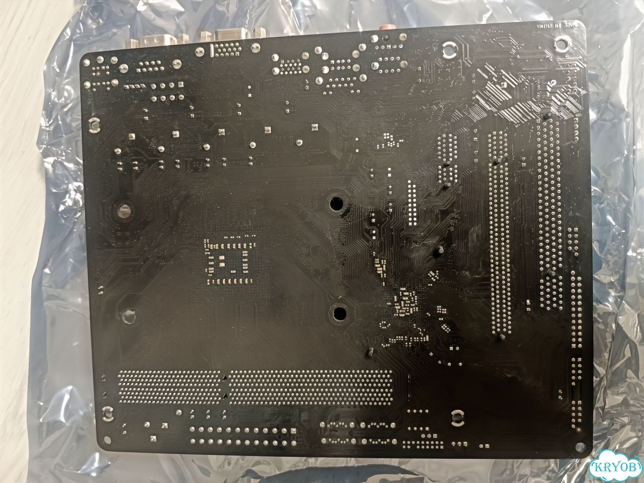Материнская плата ASRock N68-GS4 FX с оперативкой фото 2