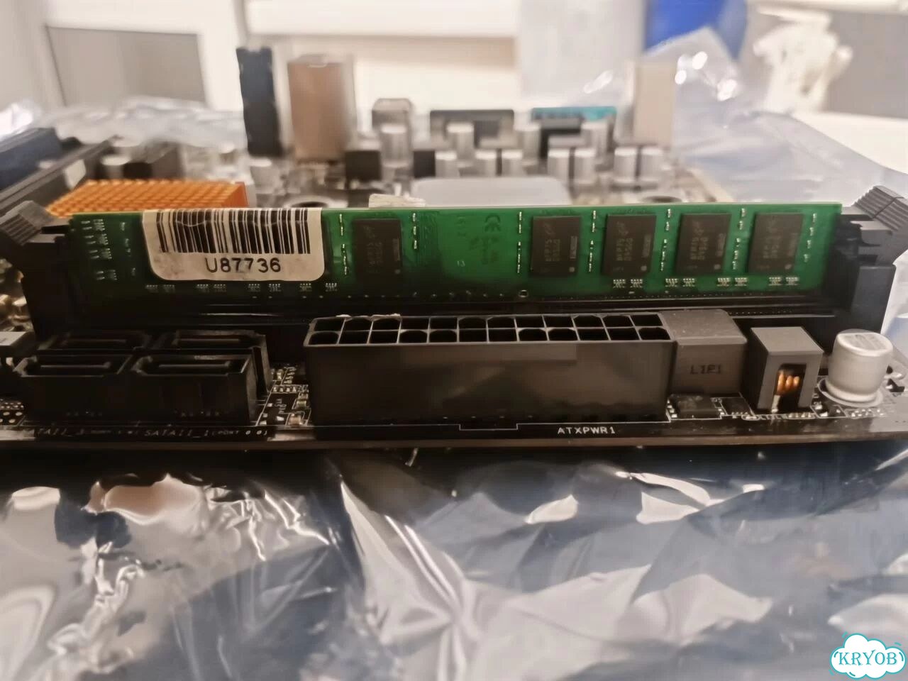 Материнская плата ASRock N68-GS4 FX с оперативкой фото 5