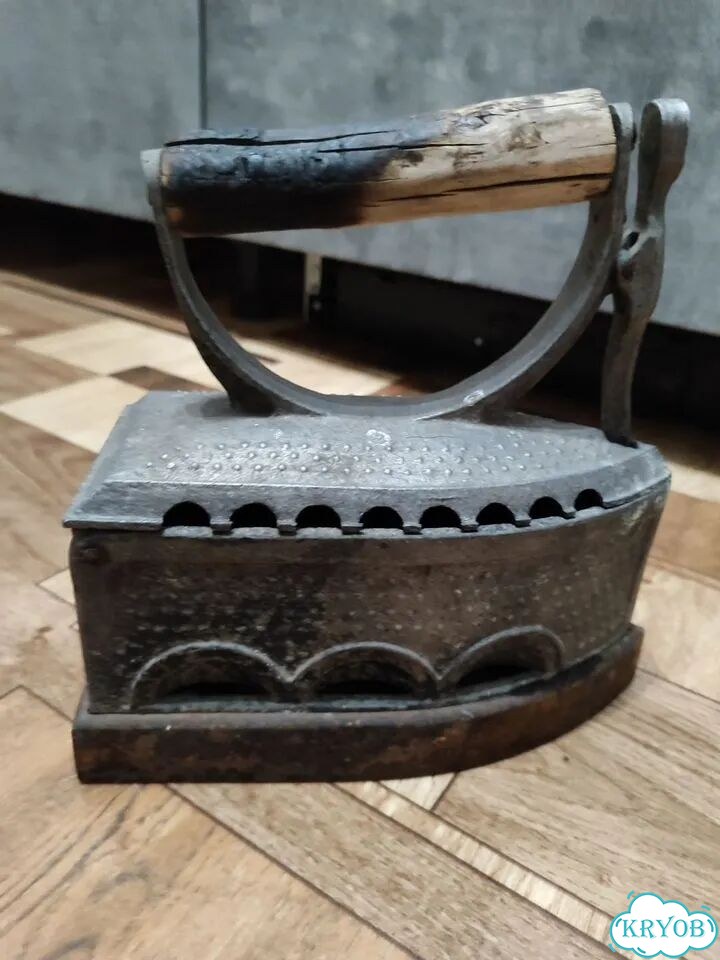 Утюг чугунный на углях старинный фото 1