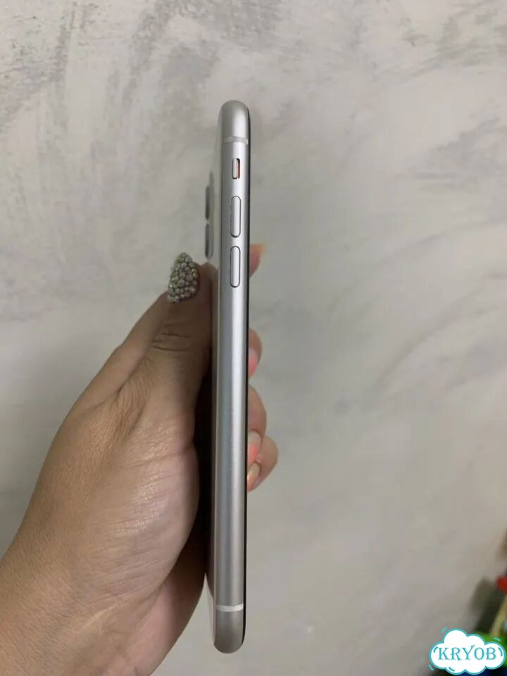 iPhone 11, 128 ГБ, SIM + eSIM фото 4