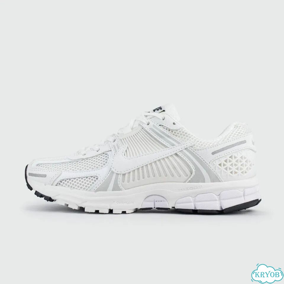 Кроссовки Nike Zoom Vomero 5 All White фото 1
