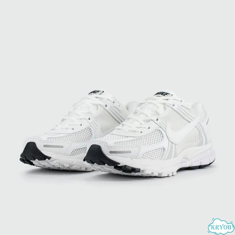Кроссовки Nike Zoom Vomero 5 All White фото 2