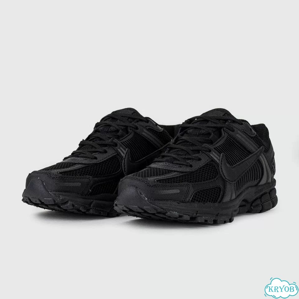 Кроссовки Nike Zoom Vomero 5 Triple Black фото 2