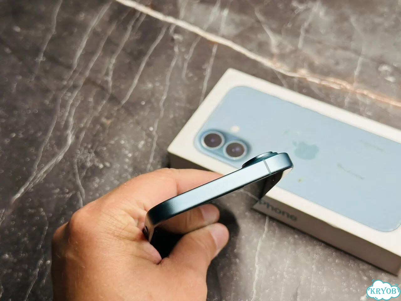 iPhone 16, 256 ГБ, SIM + eSIM фото 3