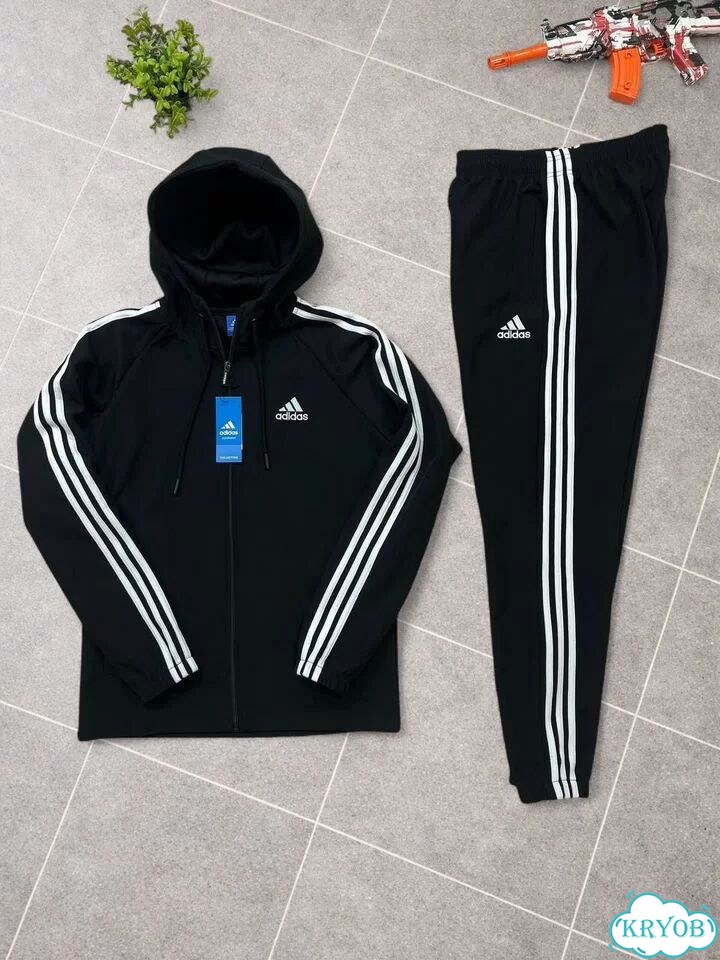 Спортивный костюм Adidas фото 1