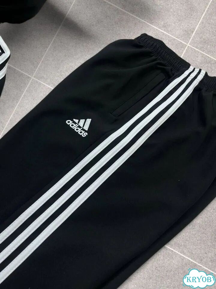 Спортивный костюм Adidas фото 4