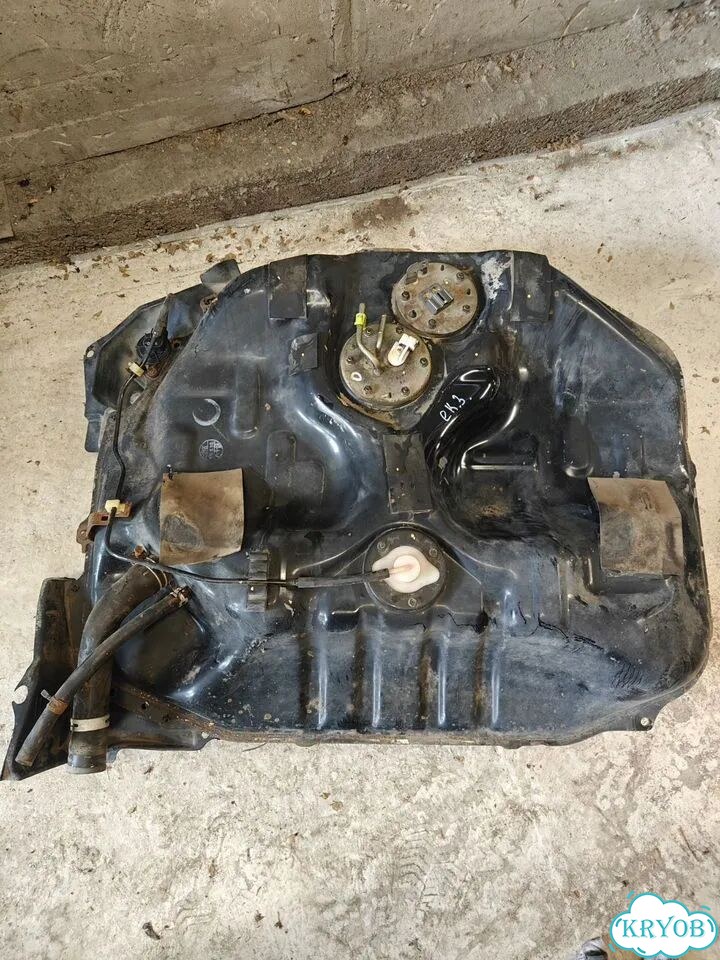 Бензобак Honda civic EK3 фото 1