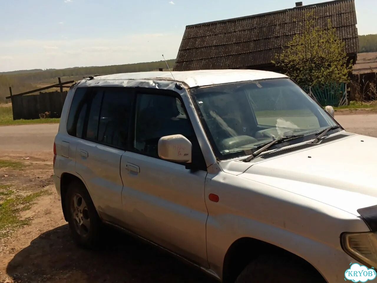 Mitsubishi Pajero iO 2.0 AT, 2000, битый, 286 753 км фото 1