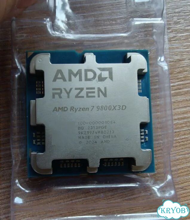 Процессор AMD Ryzen 7 9800X3D фото 1