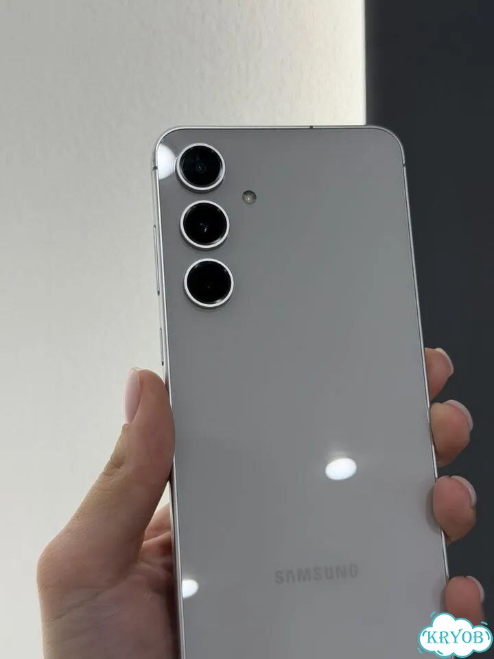 Samsung Galaxy S24 FE, 8/256 ГБ фото 1