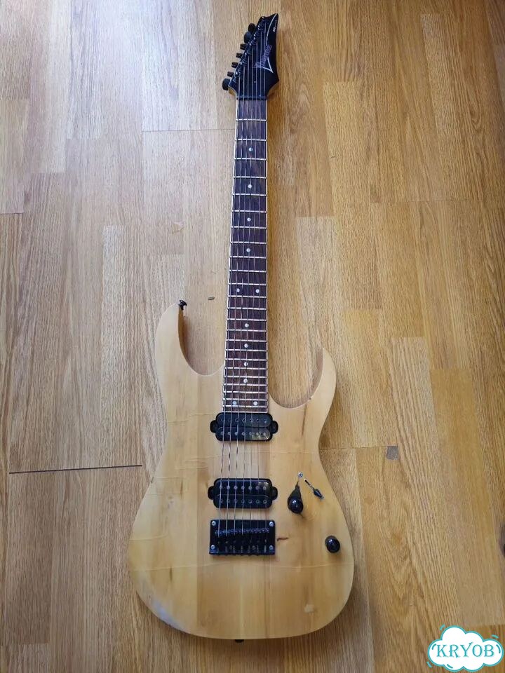 7 - струнная электрогитара Ibanez RG7321 фото 1