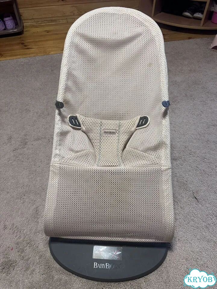 Шезлонг BabyBjorn Balance Soft (сетка, бежевый) фото 2