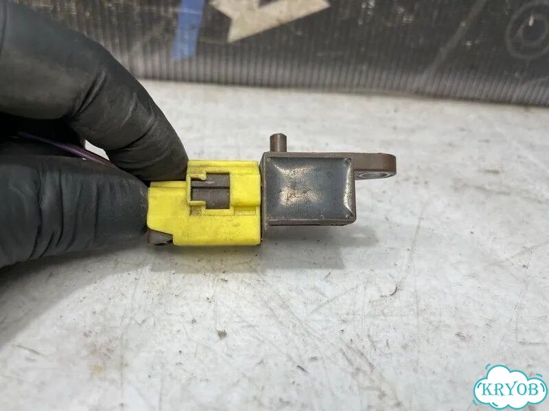 Датчик airbag audi A4 B8 cdnc 2009 фото 5