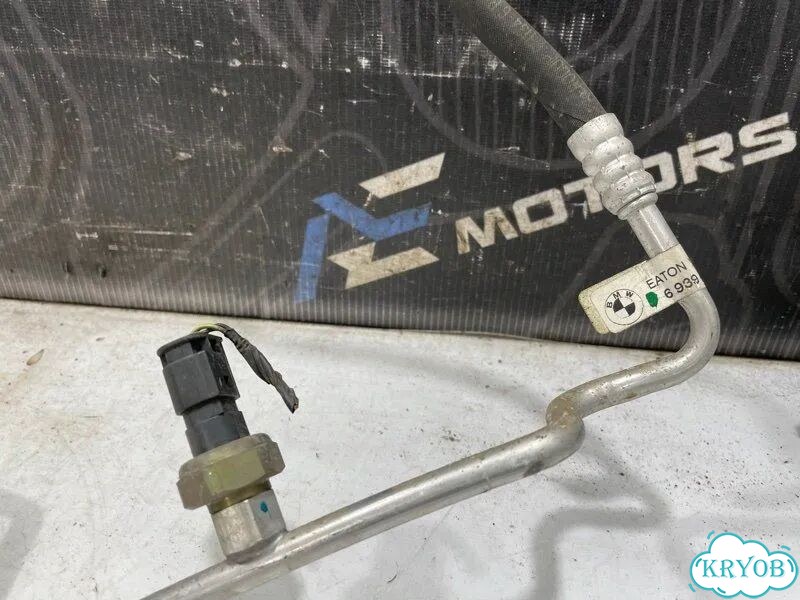 Шланг кондиционера BMW X5 E53 M54B30 2004 фото 10