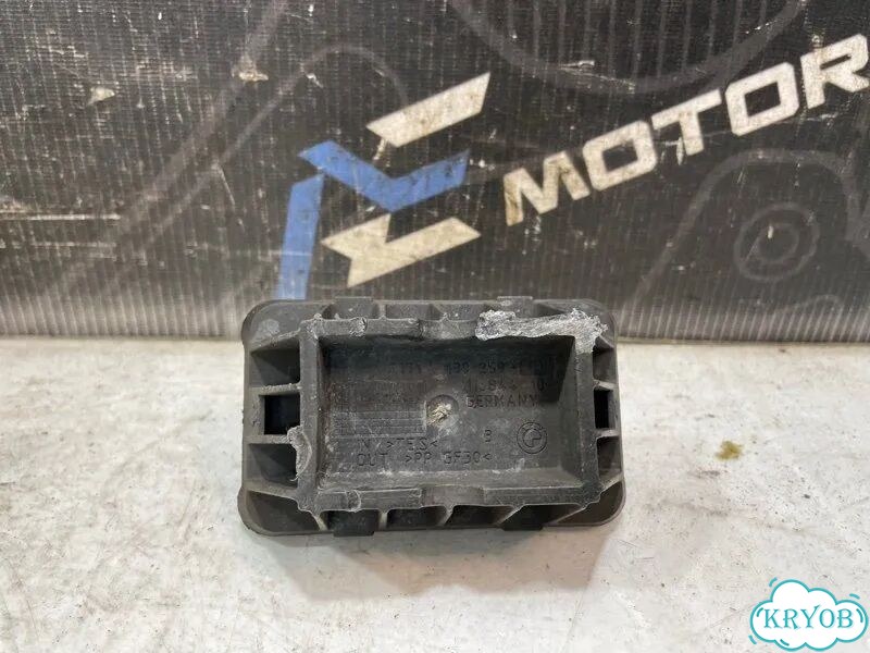 Поддомкратник BMW X5 E70 N62B48 2010 фото 1