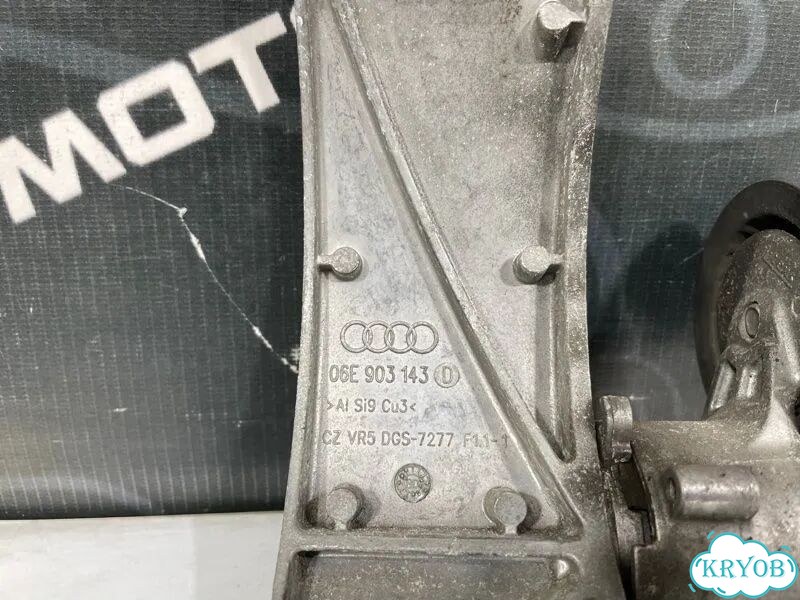 Кронштейн генератора audi A6 C6 CAJ 2009 фото 8