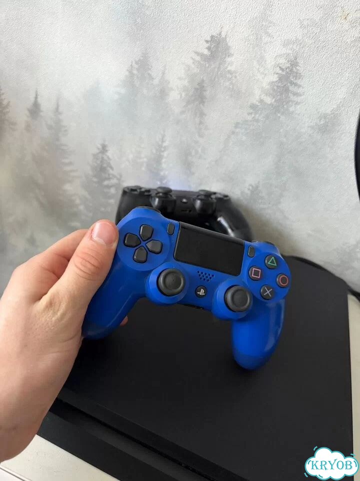 Продам PlayStation 4 фото 3