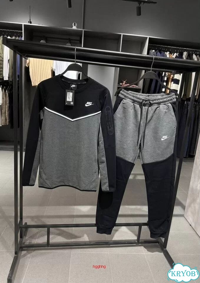 Спортивные костюмы Nike Tech Fleece фото 1