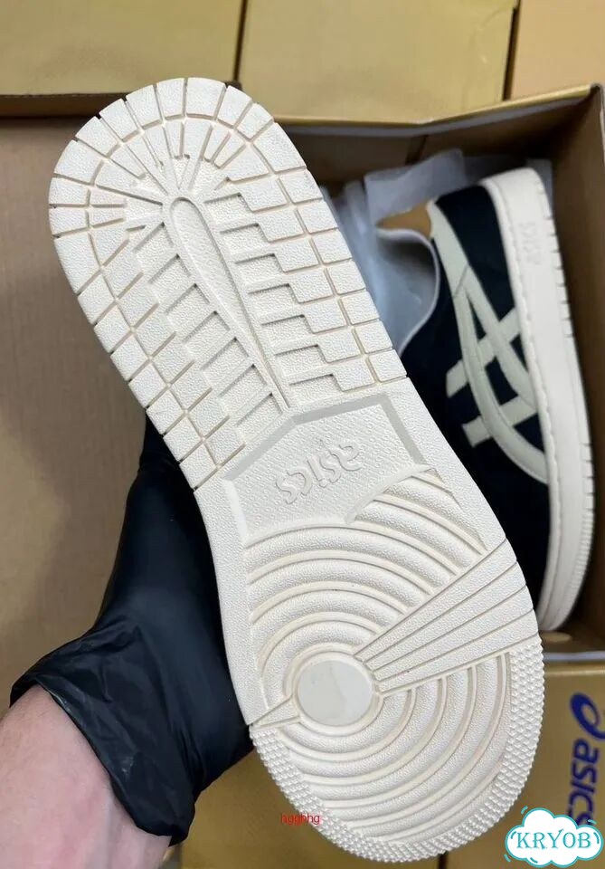 Кроссовки Asics фото 5