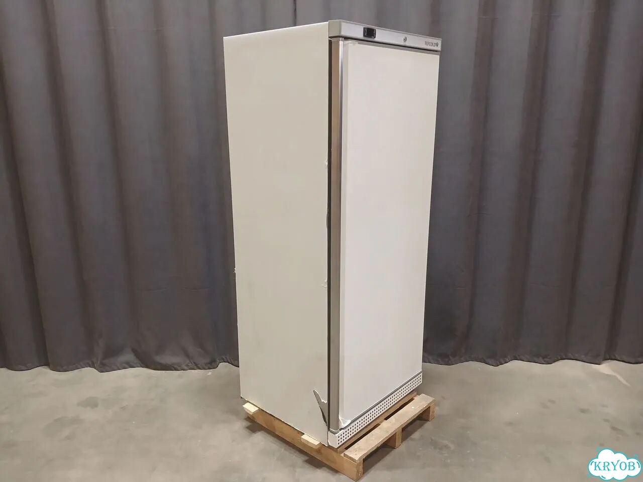 Шкаф морозильный Tefcold UF600S (новый, 555л) фото 1