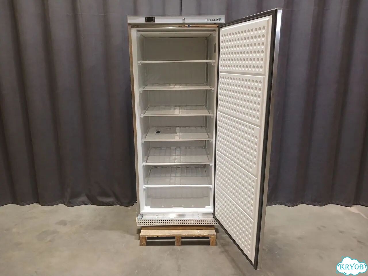 Шкаф морозильный Tefcold UF600S (новый, 555л) фото 4