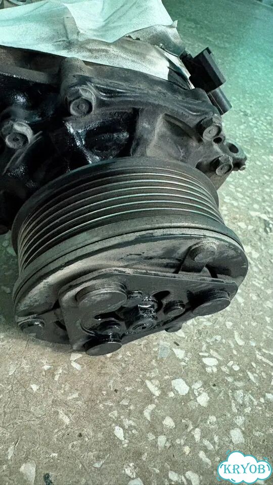 Компрессор кондиционера Honda Stream R18A фото 2