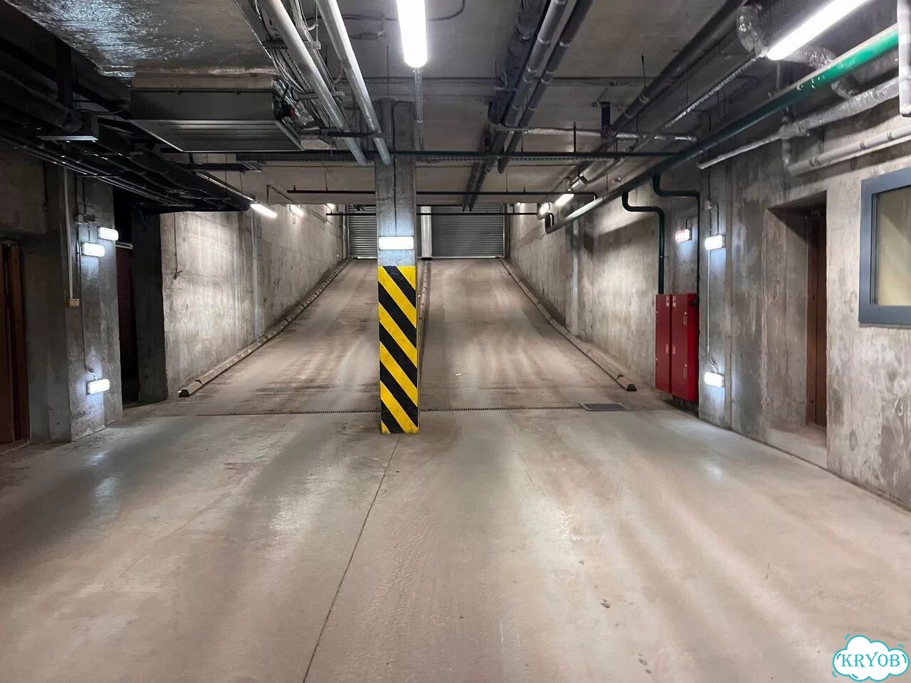 Машиноместо, 16 м² фото 1