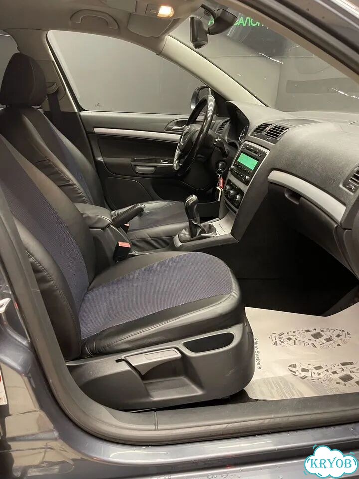 Skoda Octavia 1.6 MT, 2010, 196 194 км фото 10