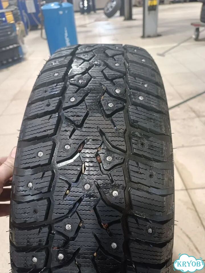 Royal Black Royal Stud II 215/55 R18 фото 1