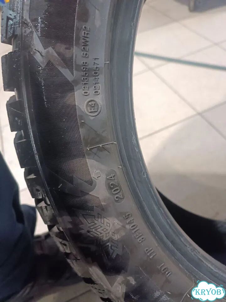 Royal Black Royal Stud II 215/55 R18 фото 2