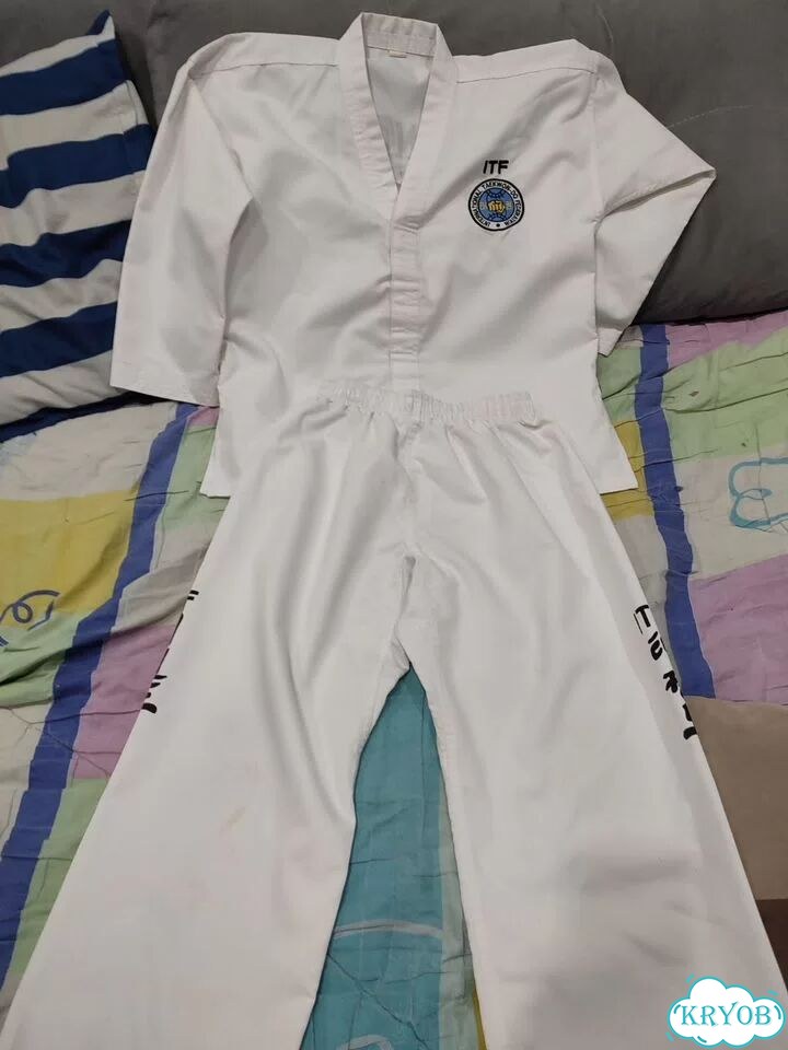 Продам кимоно для тхеквондо фото 2